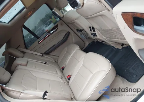 2013 Mercedes-Benz Ml 550 4Matic z USA, uszkodzony, nr VIN 4JGDA7DB9DA262971